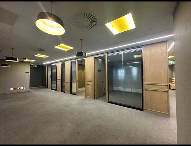 552M² OFFICE TO LET IN SANDTON CENTRAL